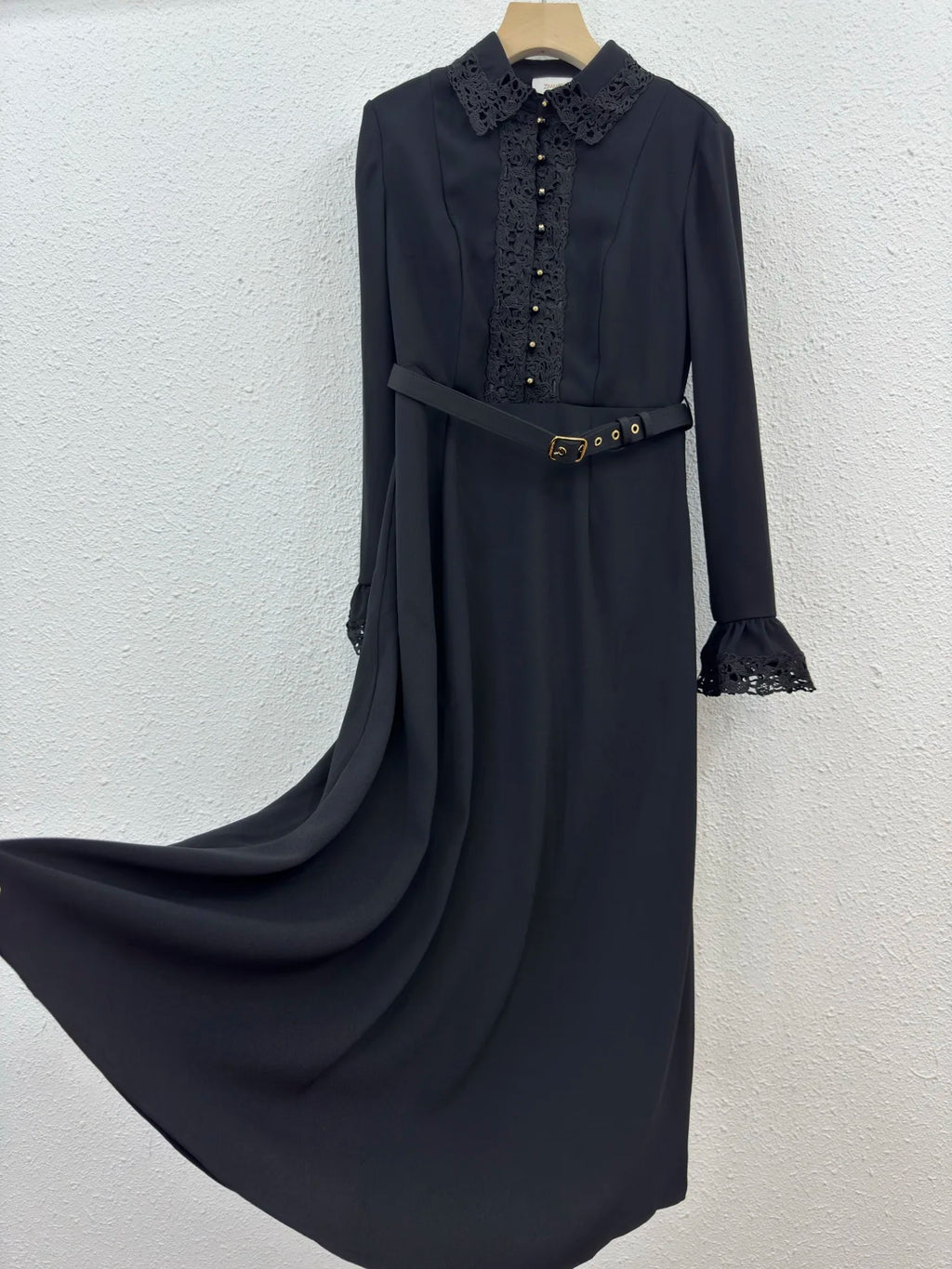 Spring Autumn New Women Turn-down Collar Lace Long Sleeve Midi Dress With Belt Solid Black Elegant Chic High Quality Luxury