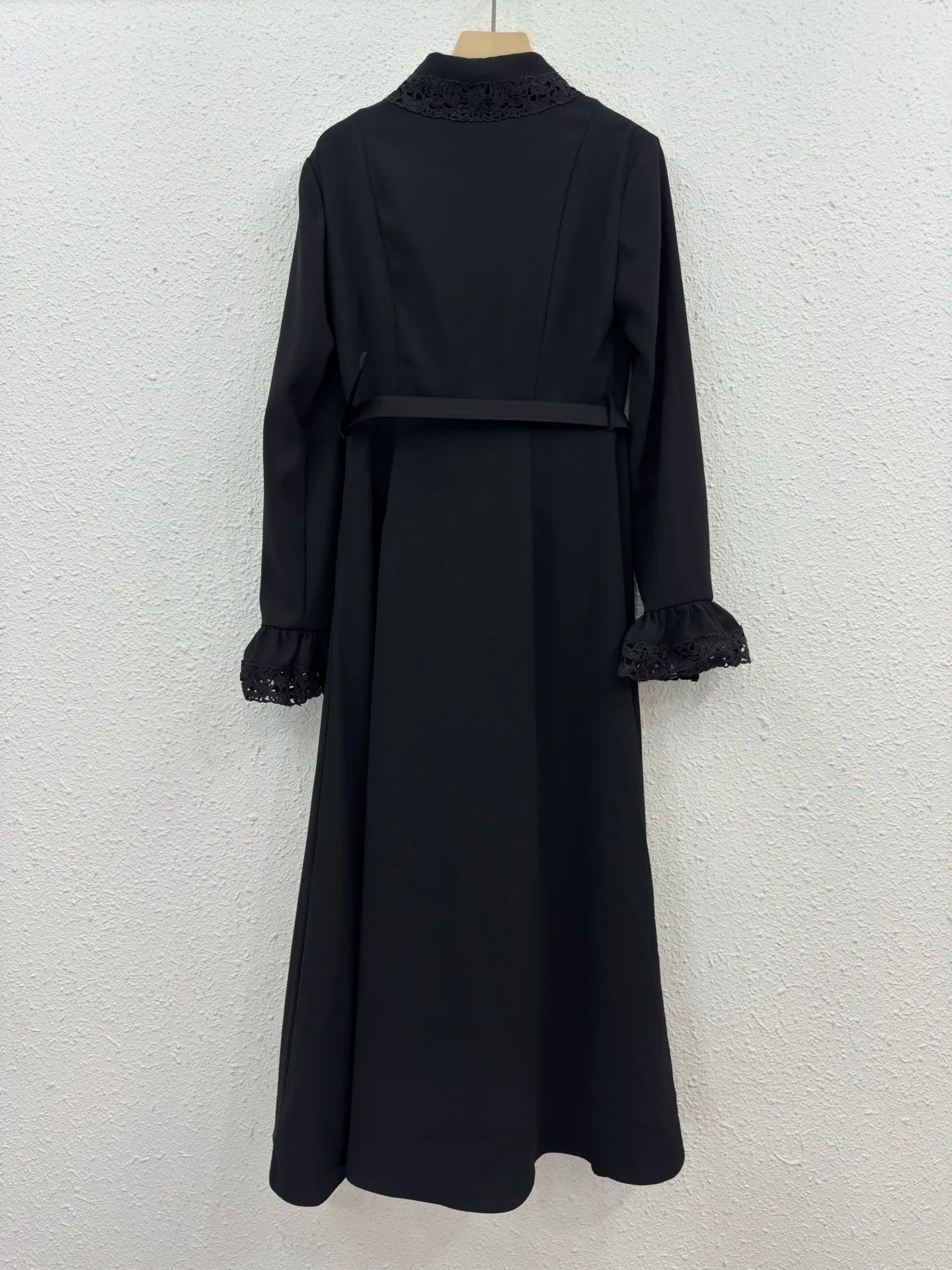 Spring Autumn New Women Turn-down Collar Lace Long Sleeve Midi Dress With Belt Solid Black Elegant Chic High Quality Luxury