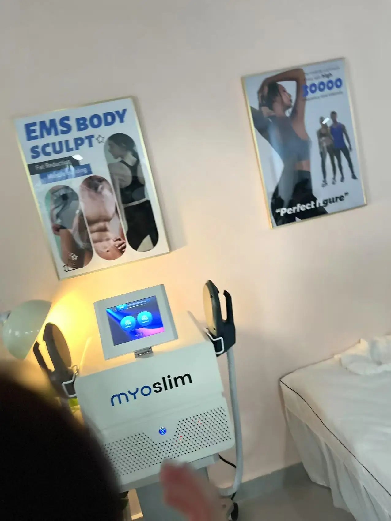 Portable HIEMT 6500W RF 15T 200HZ Body Shaper Muscle Growth Fat Burning High Intensity Electromagnetic Stimulator