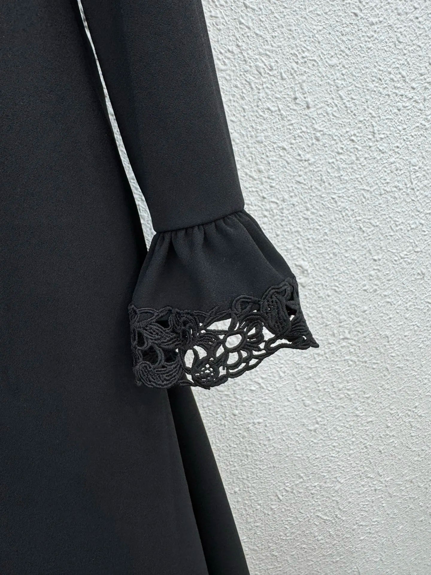 Spring Autumn New Women Turn-down Collar Lace Long Sleeve Midi Dress With Belt Solid Black Elegant Chic High Quality Luxury